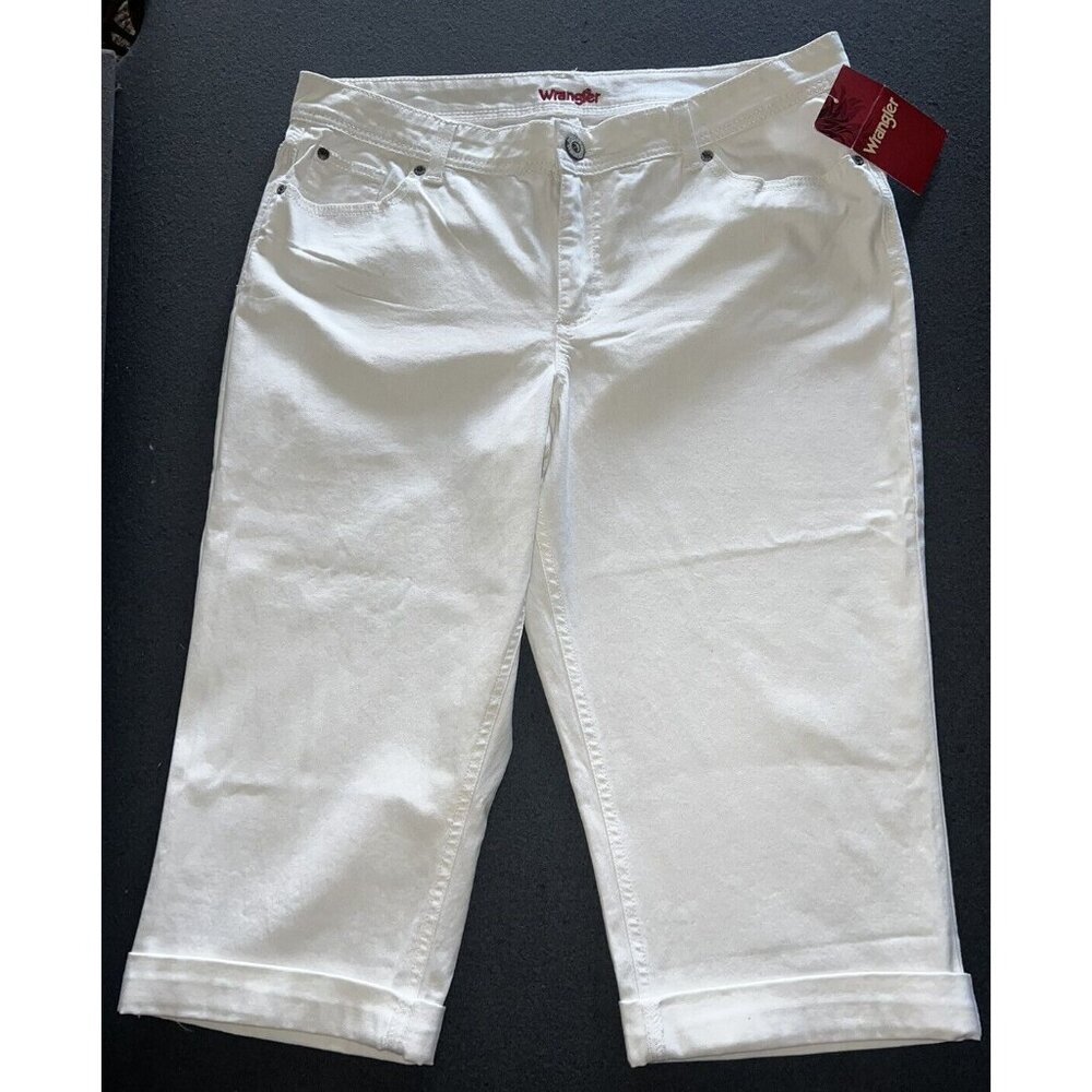 Wrangler NWT Capris White Women’s Size 16M Rolled‎ Hem